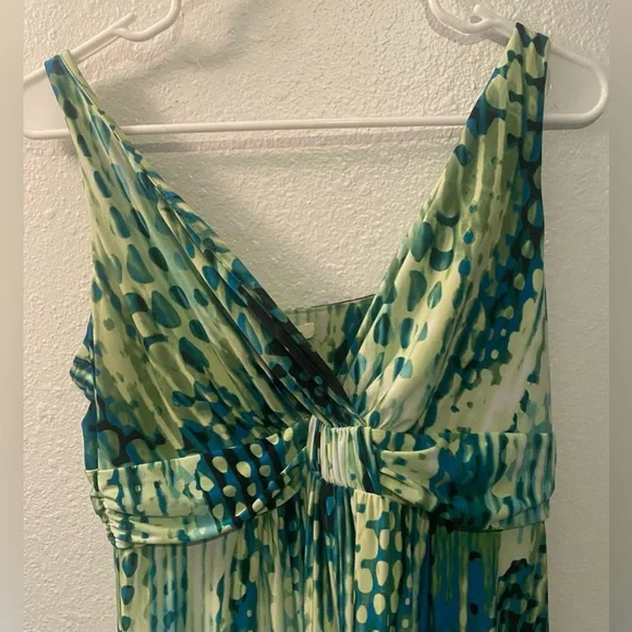 Soma Green and White Maxi  Dress with Pleats Size Medium - Picture 3 of 7